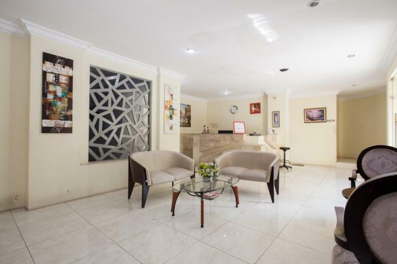 Reddoorz Near Marvel City Mall Wonotjolo Exterior foto